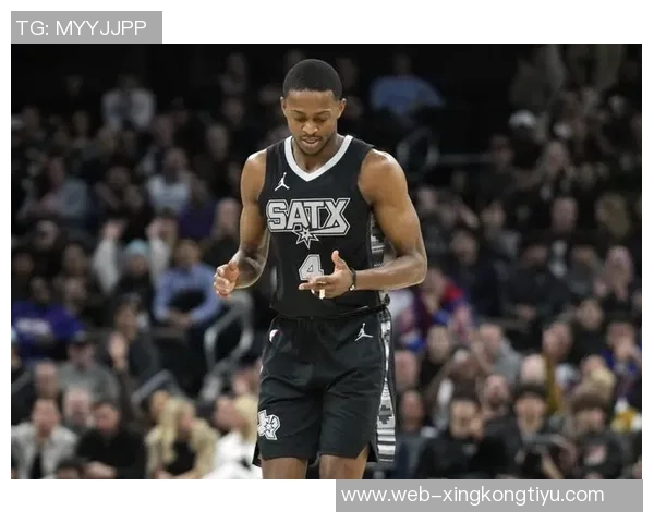 福克斯26分助球队逆转险胜强队间距拉开关键时刻到来